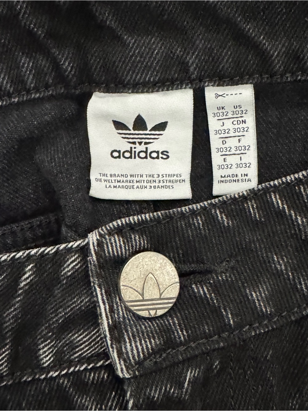 Like New ADIDAS 30/32 Black Women's Wide Leg Jeans - Picture 2 of 4